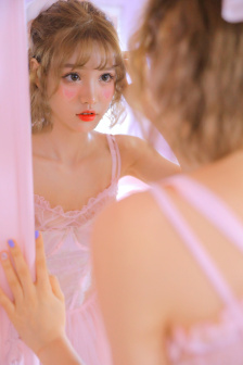 桃花艳降